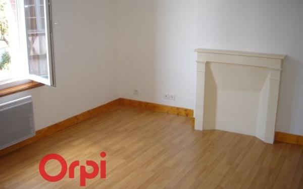 Appartement à louer    4 pièces •  Brionne