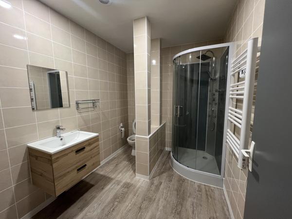 Immeuble à bon rendement locatif Cransac les Thermes Aveyron