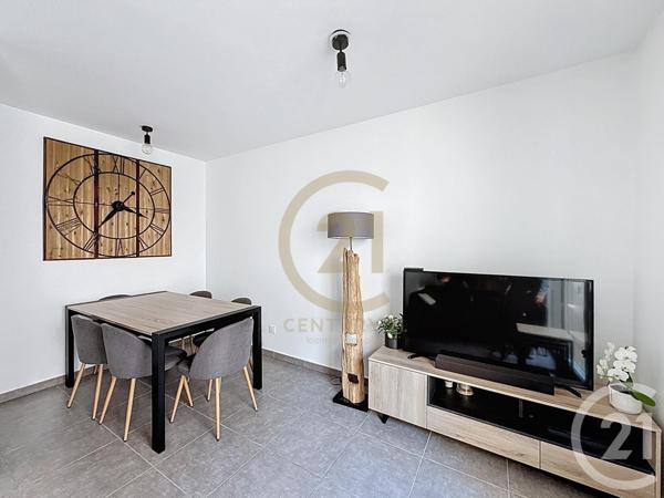 Appartement F3 à vendre  3 pièces - 61,15 m2 PIERRE BENITE - 69