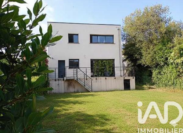 Maison à vendre 5 pièces 111 m² Saint-Aubin-d'Aubigné