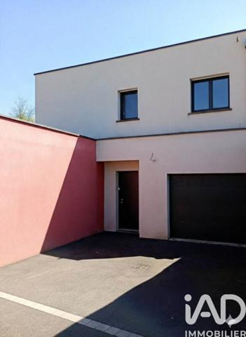 Maison à vendre 5 pièces 111 m² Saint-Aubin-d'Aubigné