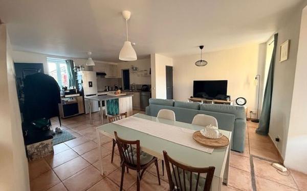 Appartement à vendre    4 pièces • 108 m2 Rosières