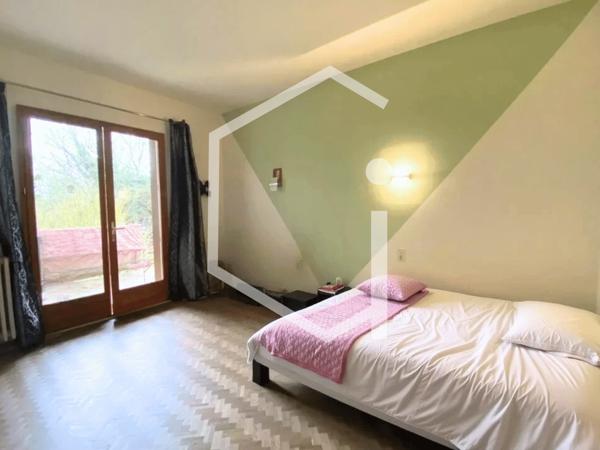 Maison 5 pièce(s) 4 chambre(s) 147 m²