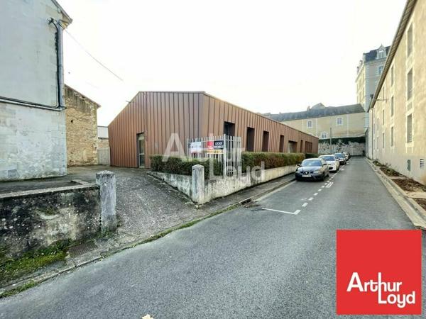POITIERS A VENDRE CITE JUDICIAIRE 330m² LOCAL COMMERCIAL NEUF