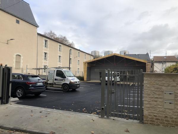 POITIERS A VENDRE CITE JUDICIAIRE 330m² LOCAL COMMERCIAL NEUF