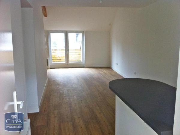 Appartement à louer 5 pièces 122m²