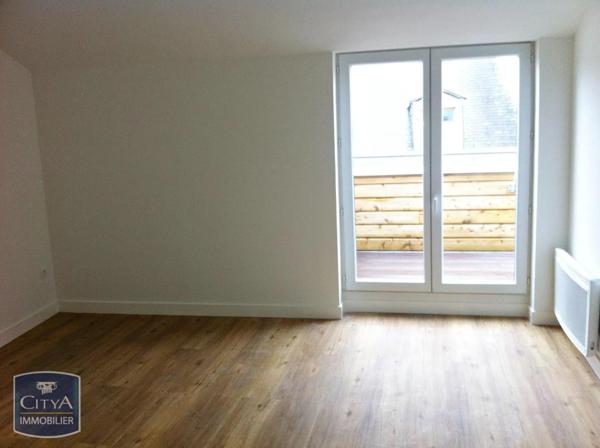 Appartement à louer 5 pièces 122m²