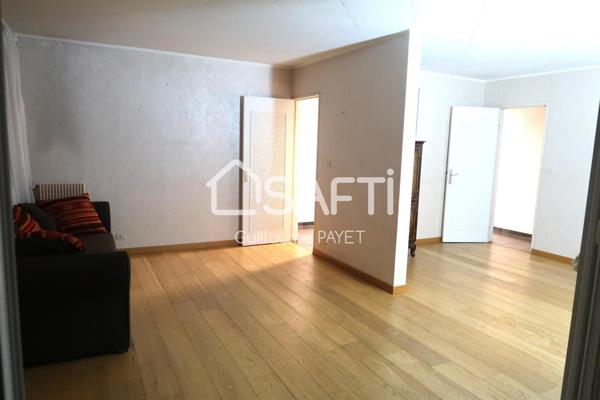 APPARTEMENT F4 83 m² AVEC VUE MAGNIFIQUE, SITUE 5 mn seulement à pied du TRAMWAY T12 DU GRAND PARIS !!!