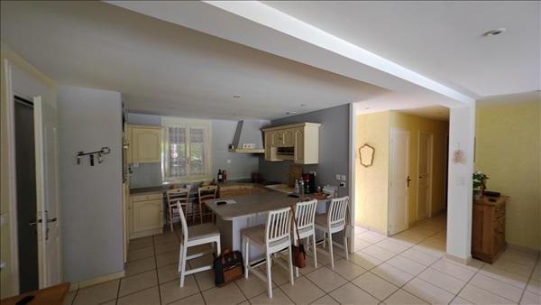 Maison à vendre |  Gensac-la-Pallue |  6 pièces | 135 m²