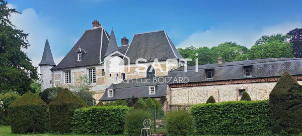 CHÂTEAU DU XIV, XV, XIX SIÈCLE AVEC 17 HECTARES