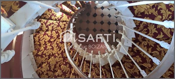 CHÂTEAU DU XIV, XV, XIX SIÈCLE AVEC 17 HECTARES