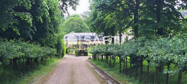 CHÂTEAU DU XIV, XV, XIX SIÈCLE AVEC 17 HECTARES