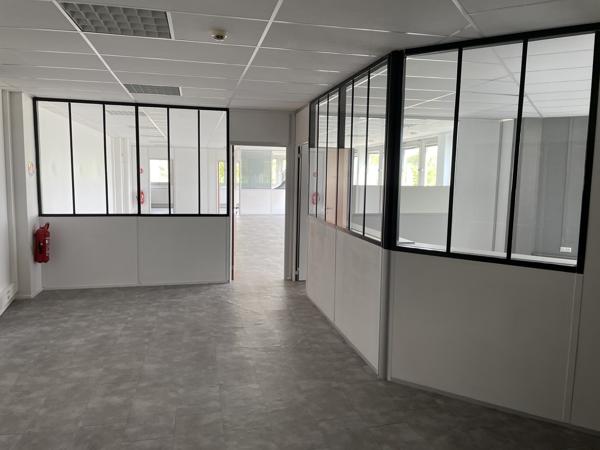 Bureaux à louer à Osny surfaces divisibles dès 89 m² et services à proximité