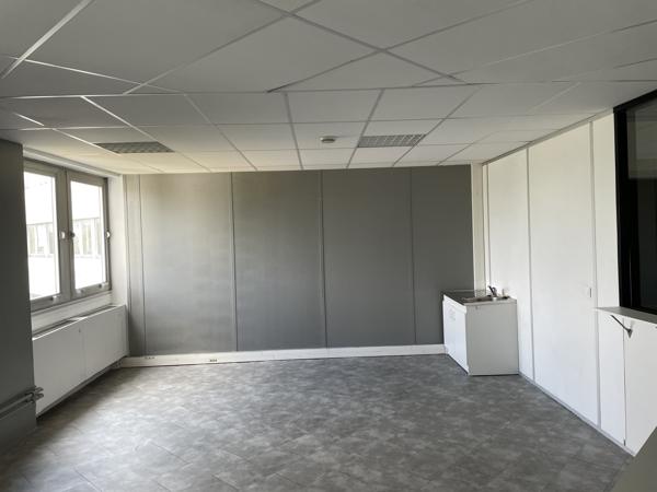 Bureaux à louer à Osny surfaces divisibles dès 89 m² et services à proximité