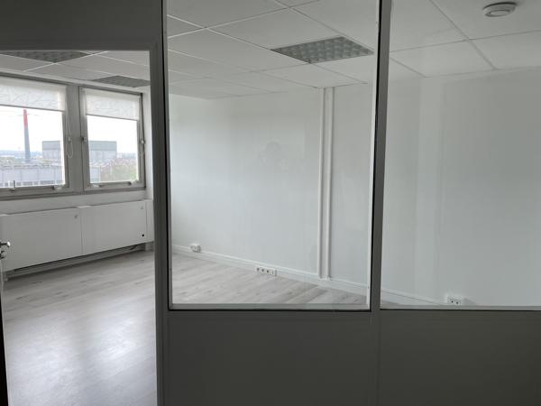 Bureaux à louer à Osny surfaces divisibles dès 89 m² et services à proximité