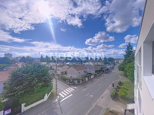 Appartement Chilly Mazarin 3 pièces 63 m2- au 3ème et dernier étage proche école Jean de la Fontaine et plaine de Balizy