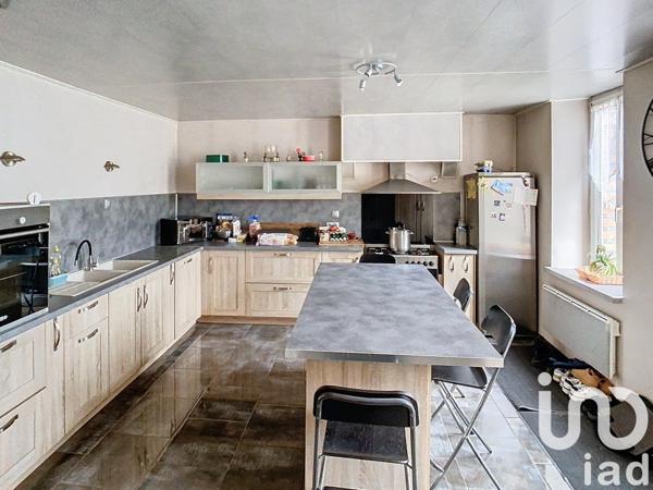 Longère 7 pièces de 207 m² à Les Bordes (89500)