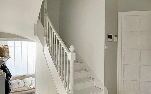 Maison à vendre    7 pièces • 342 m2 Niort