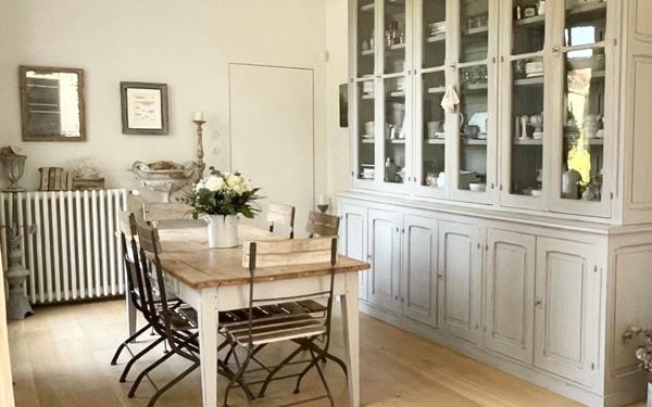 Maison à vendre    7 pièces • 342 m2 Niort