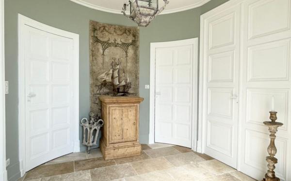 Maison à vendre    7 pièces • 342 m2 Niort