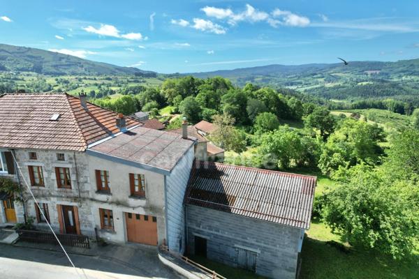 MAISON DE VILLAGE DE 110 M2, TERRAIN DE 3 476 M2, 4 CHAMBRES, DOUBLE GARAGE DE 62 M2, GARAGE, ATELIERS, CAVE VOÛTÉE, TF 251€