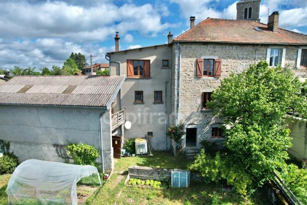 MAISON DE VILLAGE DE 110 M2, TERRAIN DE 3 476 M2, 4 CHAMBRES, DOUBLE GARAGE DE 62 M2, GARAGE, ATELIERS, CAVE VOÛTÉE, TF 251€