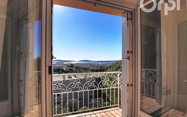 Maison à vendre    6 pièces •  Toulon