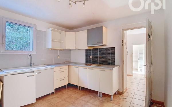 Maison à vendre    6 pièces •  Toulon