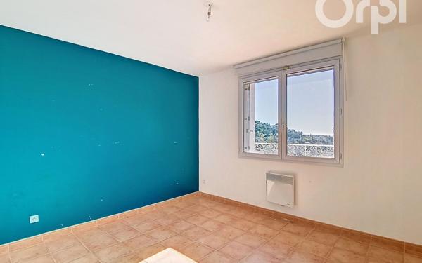 Maison à vendre    6 pièces •  Toulon