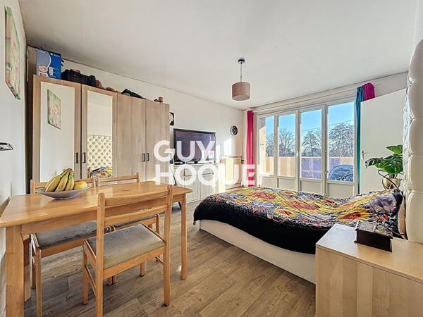 Studio 29 m² + Balcon, Cave et Parking libre - 71000 MACON