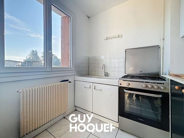 Studio 29 m² + Balcon, Cave et Parking libre - 71000 MACON