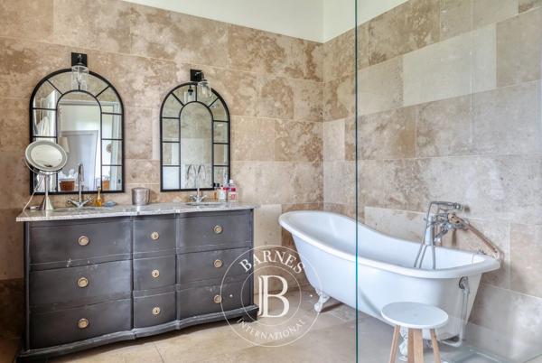 Deauville, Propriété 9 Chambres  à vendre