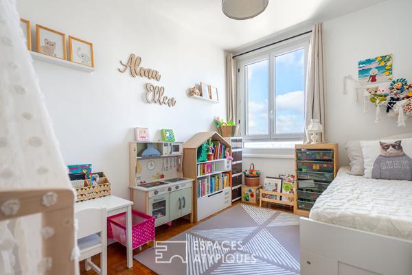 Appartement rénové avec loggia et vue panoramique