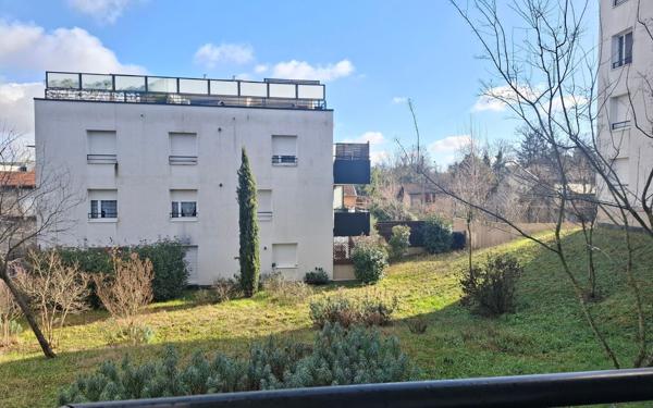 Appartement à vendre    1 pièce • 32,35 m2 Vénissieux