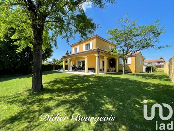 Maison 8 pièces de 185 m² à Valence (26000)