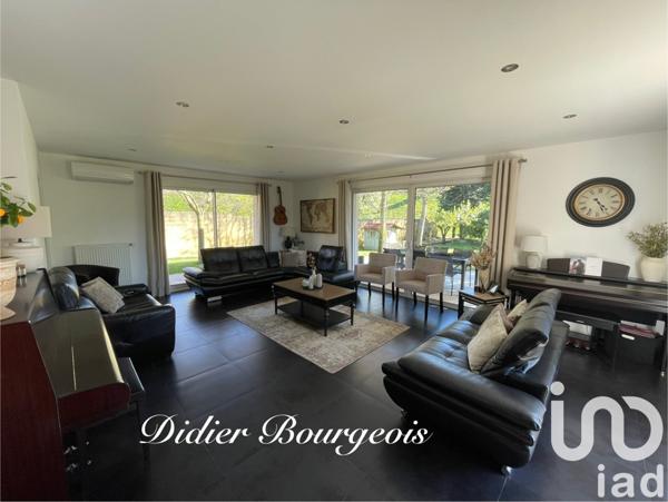 Maison 8 pièces de 185 m² à Valence (26000)