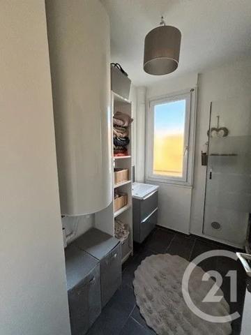 Appartement F4 à vendre  5 pièces - 66 m 2   ST QUENTIN  - 02