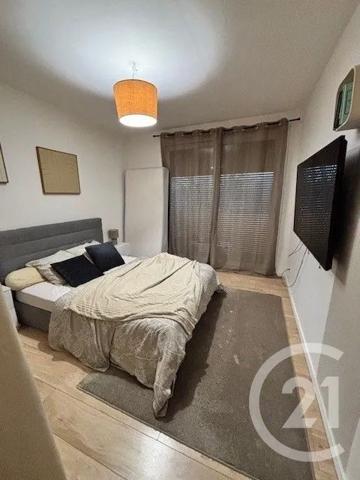 Appartement F4 à vendre  5 pièces - 66 m 2   ST QUENTIN  - 02