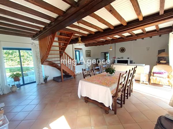 Maison à CHALLANS, 85300 - 7 pièces 281m²