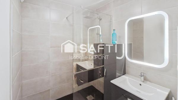 T3 RENOVE AVEC LOGGIA - MERIGNAC CENTRE