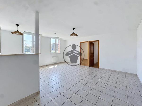 Vente                                                      Appartement
                        
                     4 pièces                      73 m2                     à Saint-Quentin