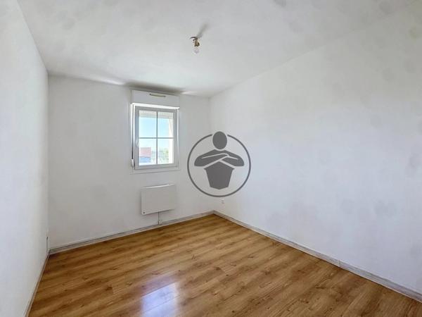 Vente                                                      Appartement
                        
                     4 pièces                      73 m2                     à Saint-Quentin