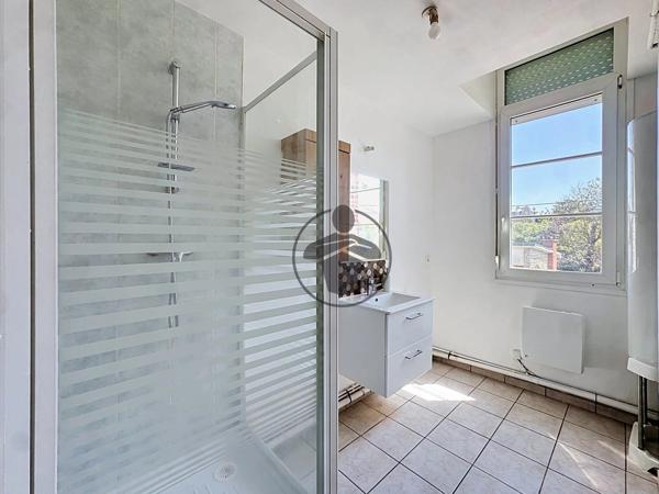 Vente                                                      Appartement
                        
                     4 pièces                      73 m2                     à Saint-Quentin