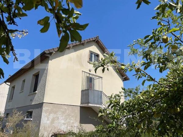 En exclusivité!! Maison traditionnelle à Bessé-sur-Braye sur terrain de 2700 m2