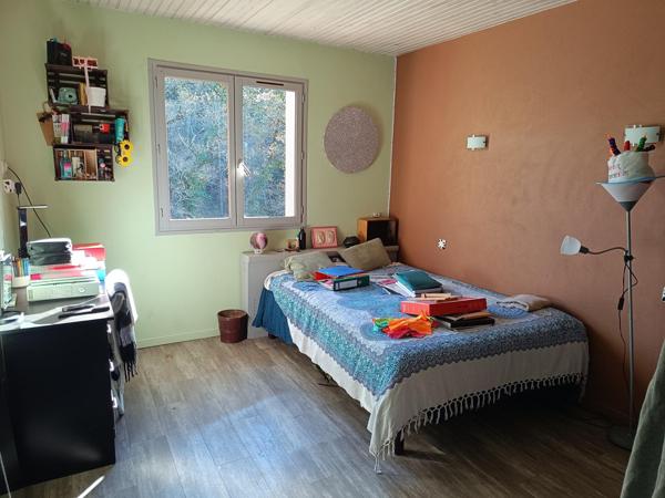 Dans le quartier du lac de St Père sur Nivelle