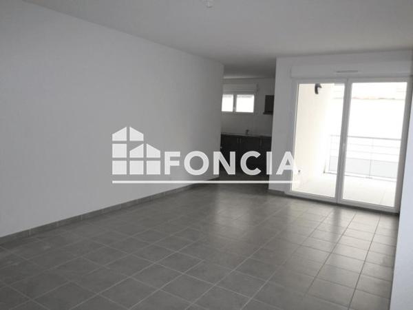 Location Appartement 3 pièces 64.9 m² - 44 - 46 RUE DE BEAUCAIRE Nimes 30000