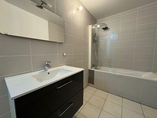 Maison de ville sur 3 niveaux, Mayenne - T4 - sans extérieur