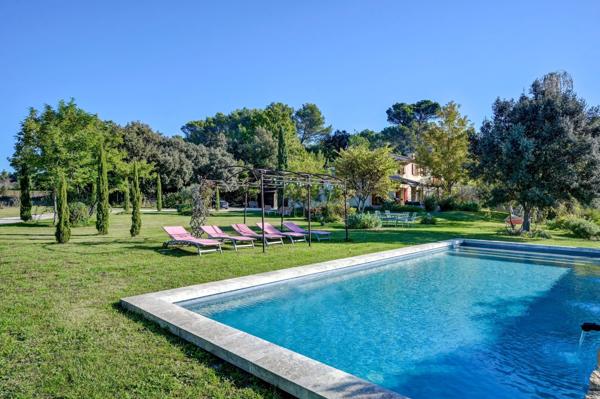 Vente Maison de luxe Aix-en-Provence 8 Pièces 201 m²
