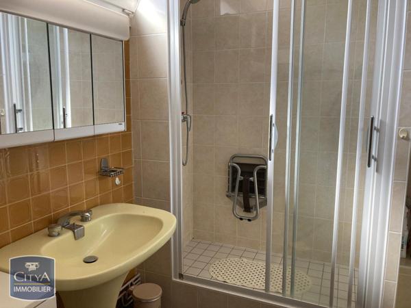 Appartement à louer 5 pièces 107.01m²