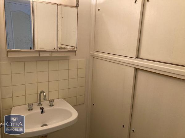 Appartement à louer 5 pièces 107.01m²